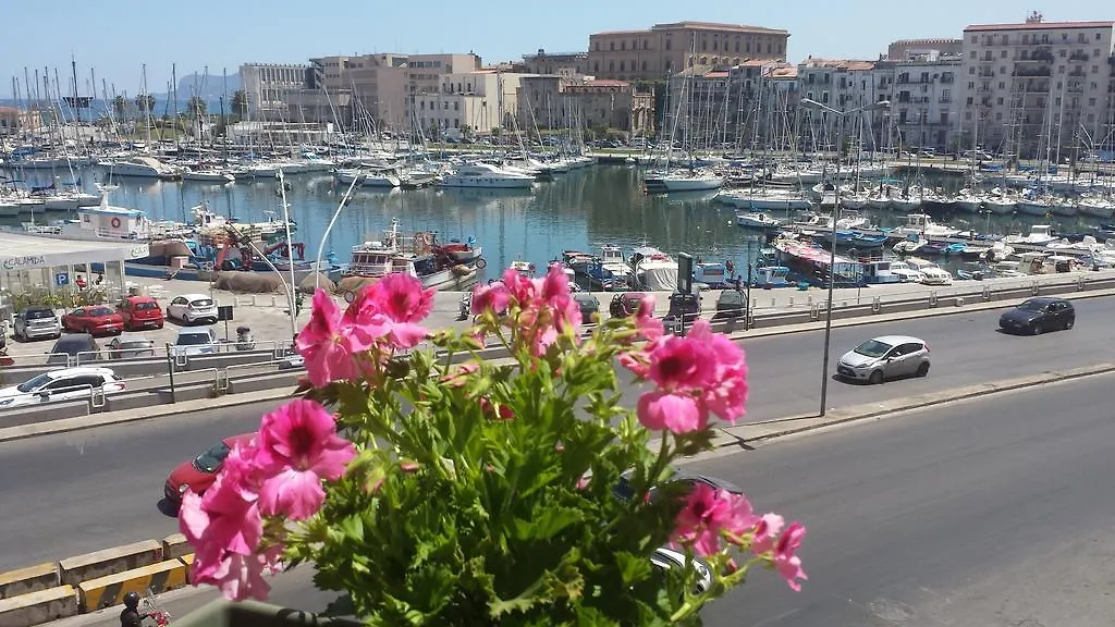 Kasa Kala Rooms & Apartments Palermo 2*,  Italy
